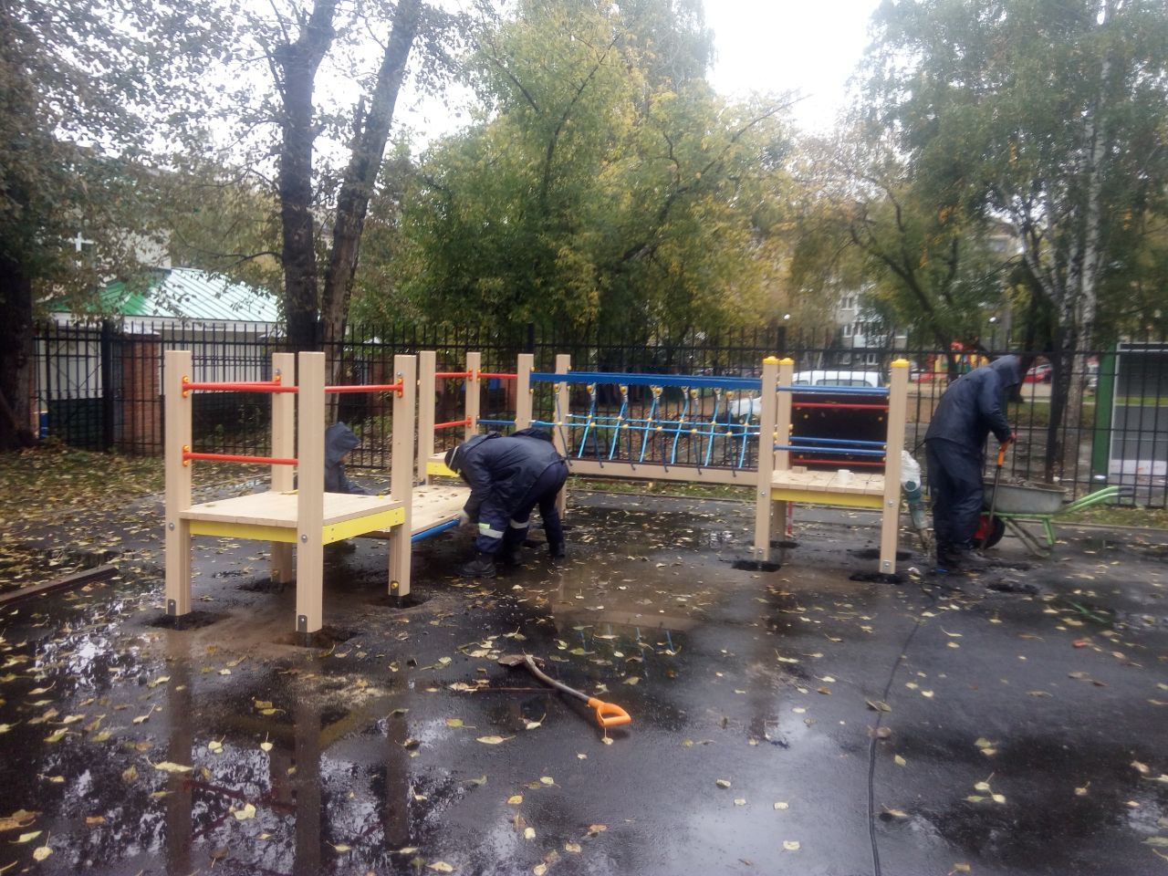 Благоустройство двора Луначарского 76